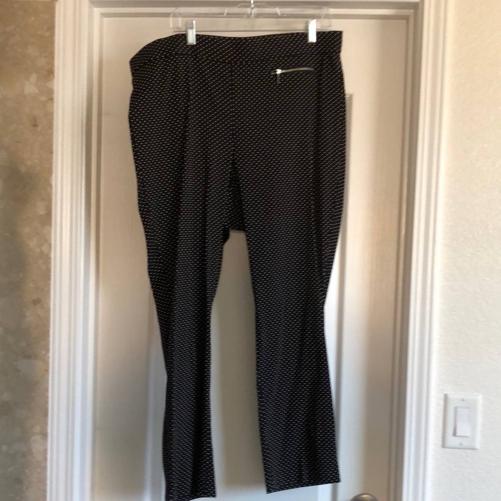 Poka dot ankle pants